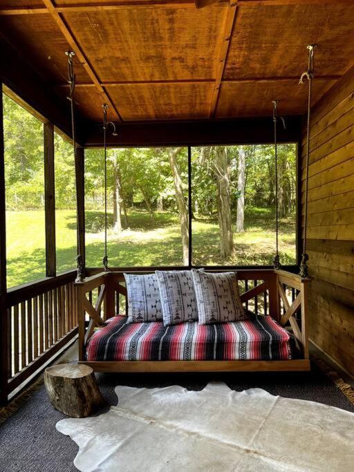 Cozy Cabin W/ Indoor Fireplace & Tranquil Views Luray Exteriér fotografie
